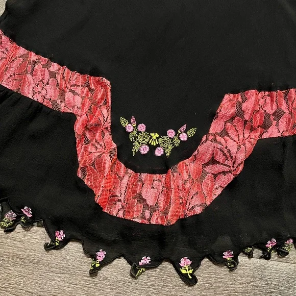 🚫SOLD🚫 Vintage Betsey Johnson Sheer Mesh & Lace Dress - Picture 5 of 8